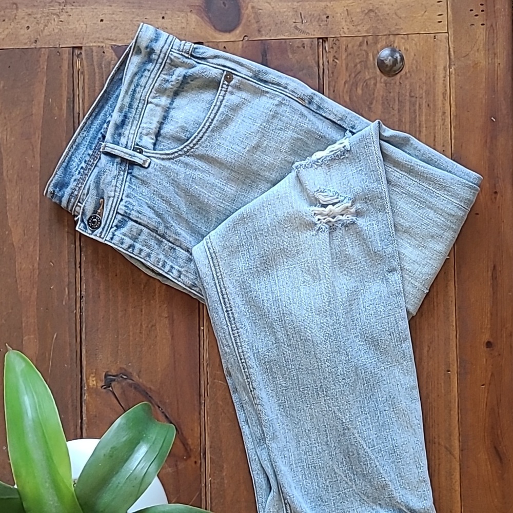 BNWoT Armani Jeans Boyfriend 28